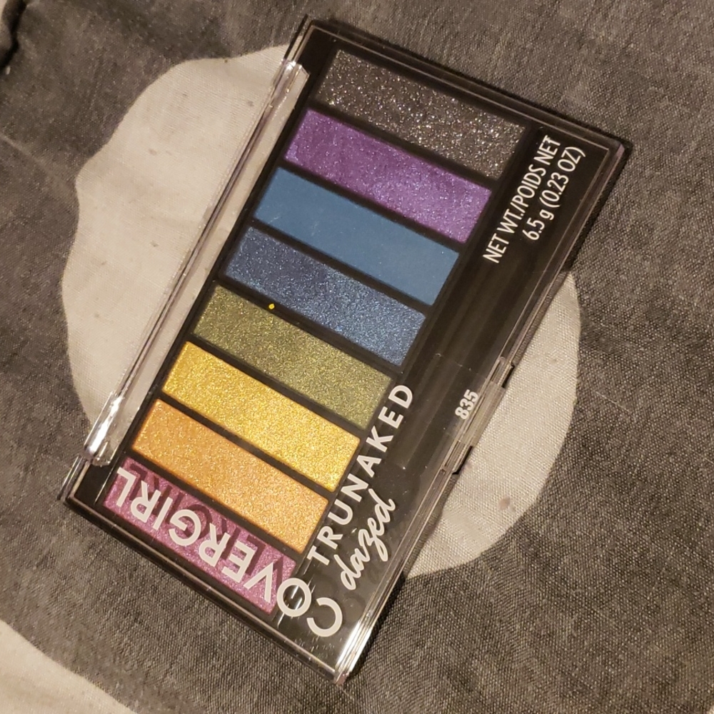 COVERGIRL trunaked 'dazed'